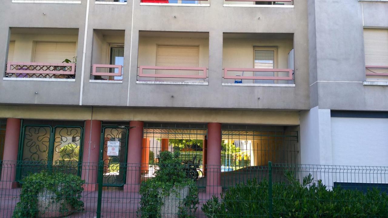 Bel et spacieux appartement de 84 m² avec parking très proche du Métro Garibaldi Lione Esterno foto