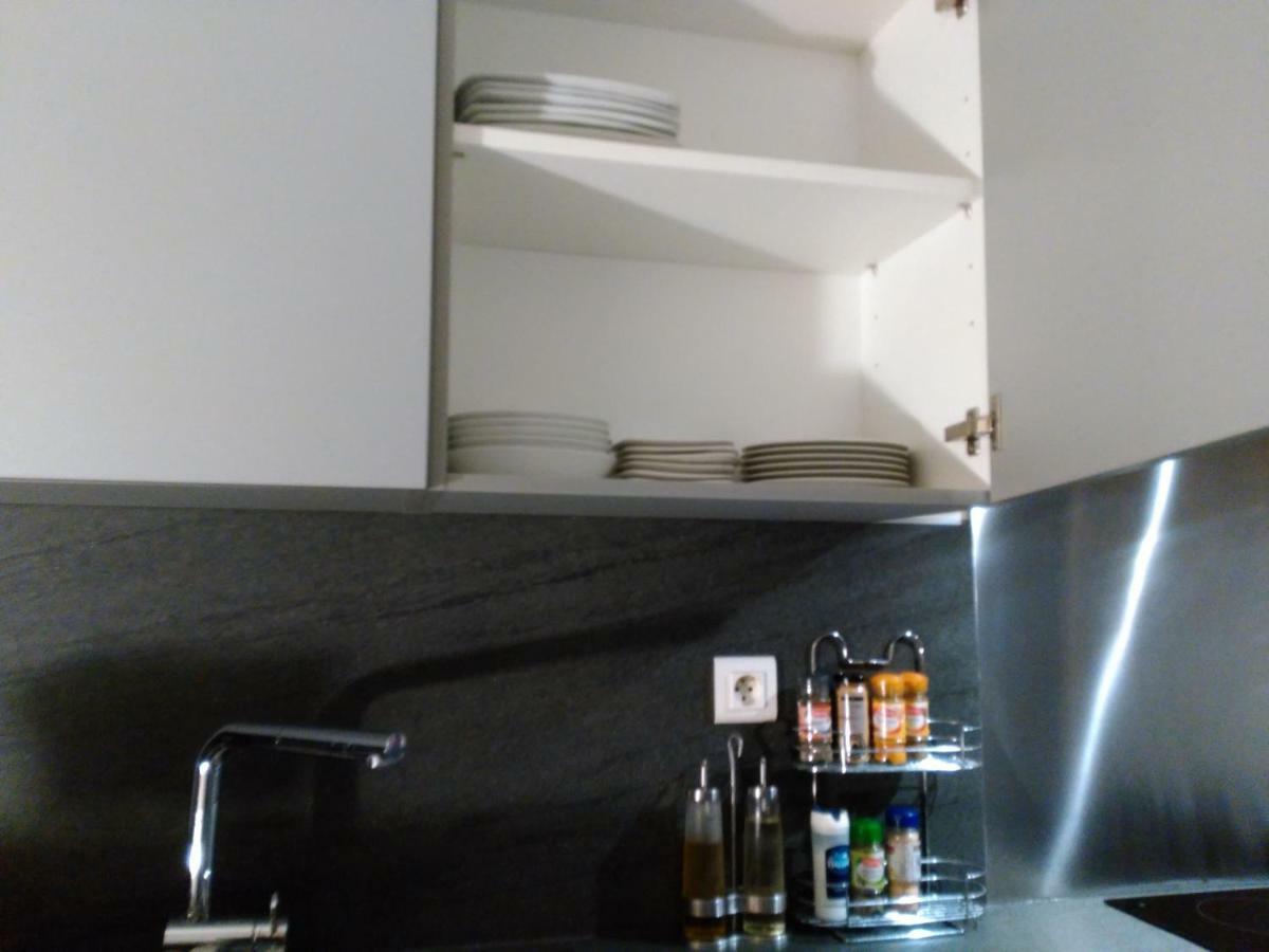 Bel et spacieux appartement de 84 m² avec parking très proche du Métro Garibaldi Lione Esterno foto