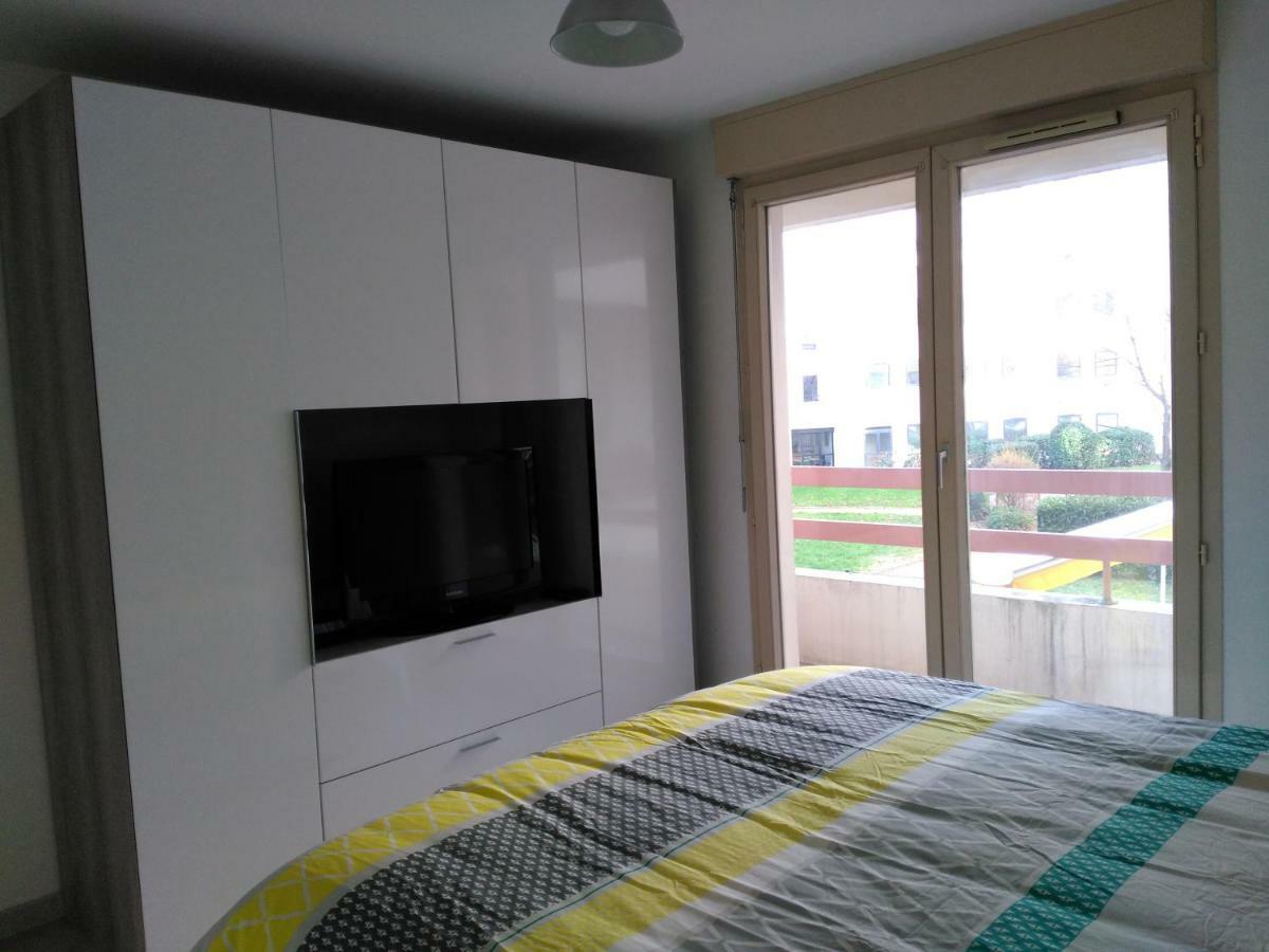 Bel et spacieux appartement de 84 m² avec parking très proche du Métro Garibaldi Lione Esterno foto