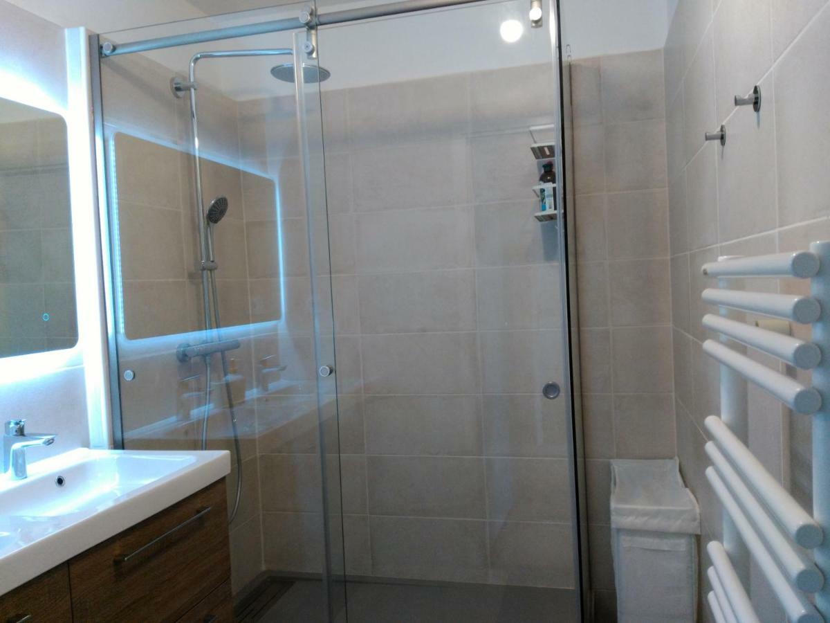 Bel et spacieux appartement de 84 m² avec parking très proche du Métro Garibaldi Lione Esterno foto